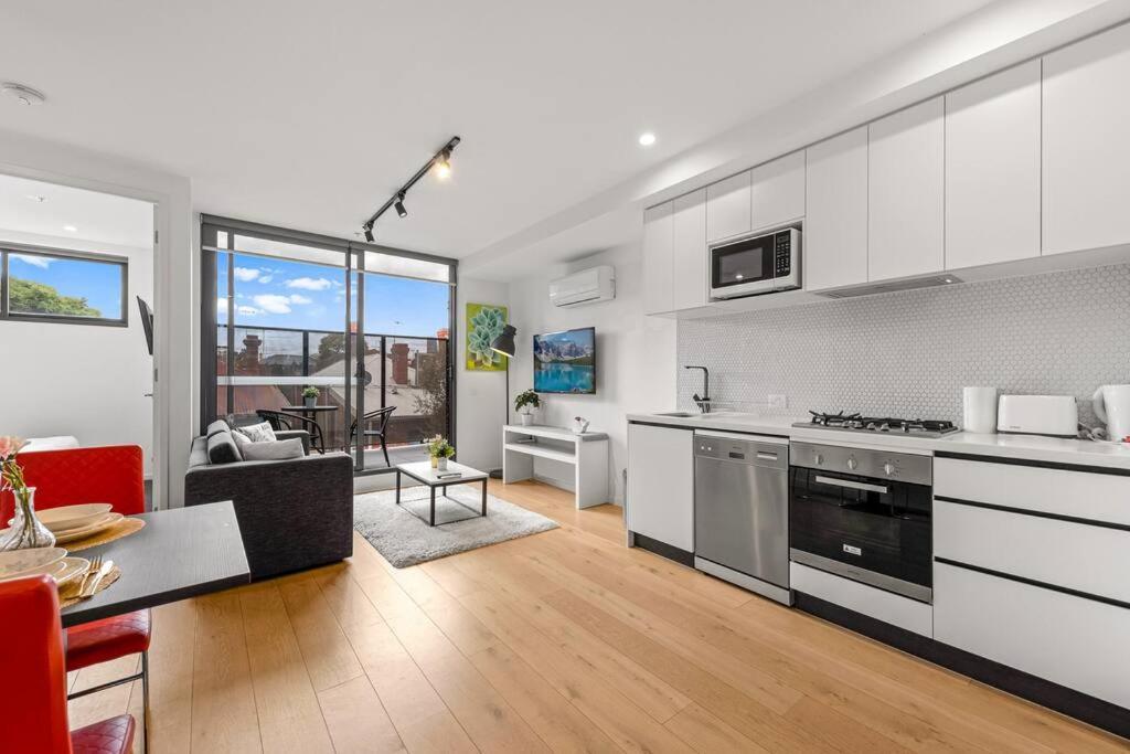 Windsor 2 Bd With Parking On Site Apartment Melbourne