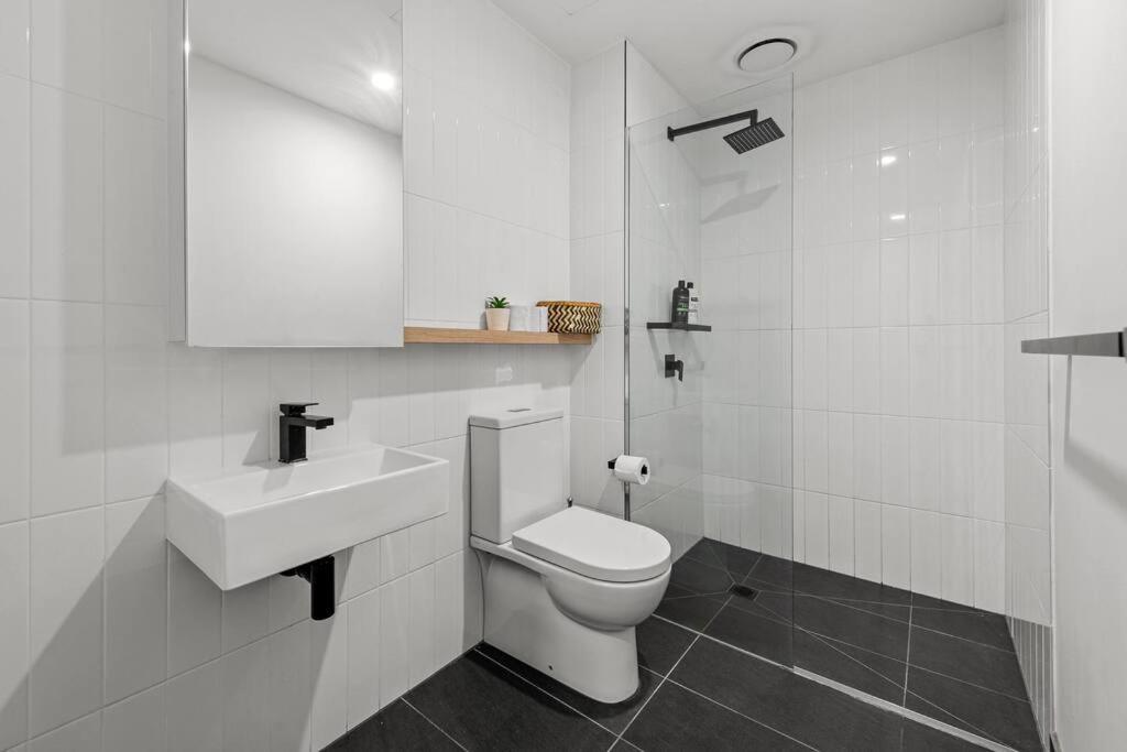 Apartment Windsor 2 Bd With Parking On Site Melbourne
