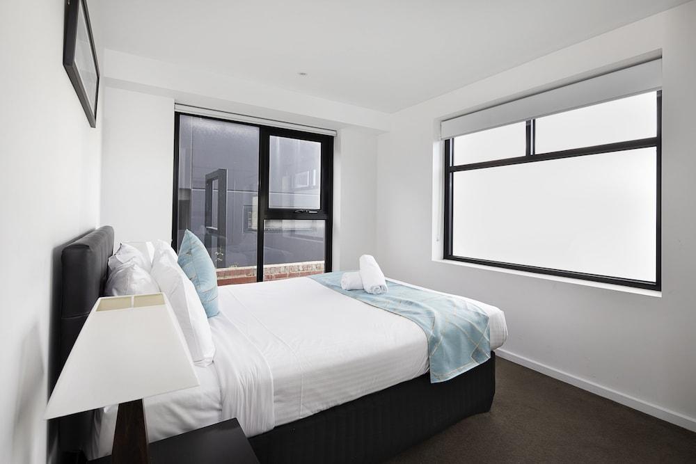 Rnr Serviced North Aparthotel 4*