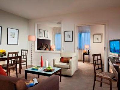 Urban On Elizabeth Apartment *