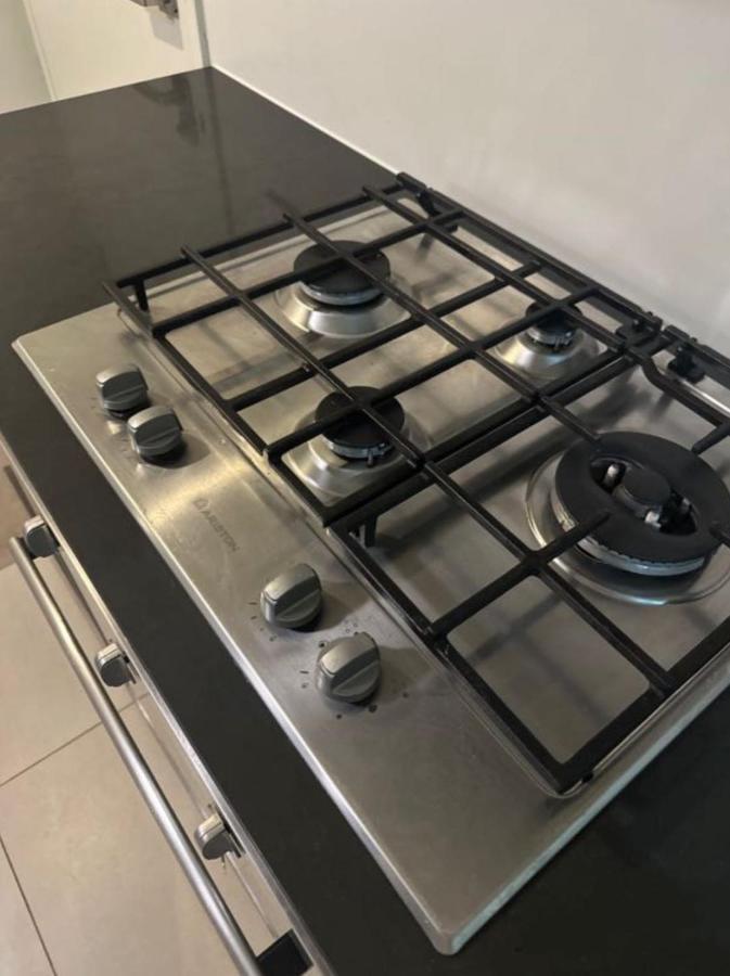 Quick Aces Premium Apartment