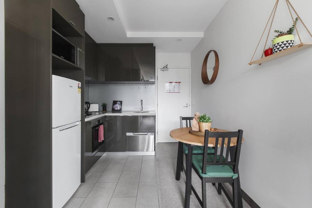 Apartment Iconic Southbank Locale Meets Modern Comfort Melbourne