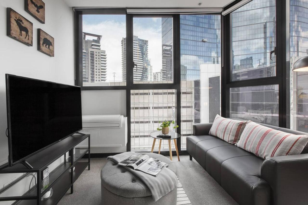 Apartment Iconic Southbank Locale Meets Modern Comfort Melbourne