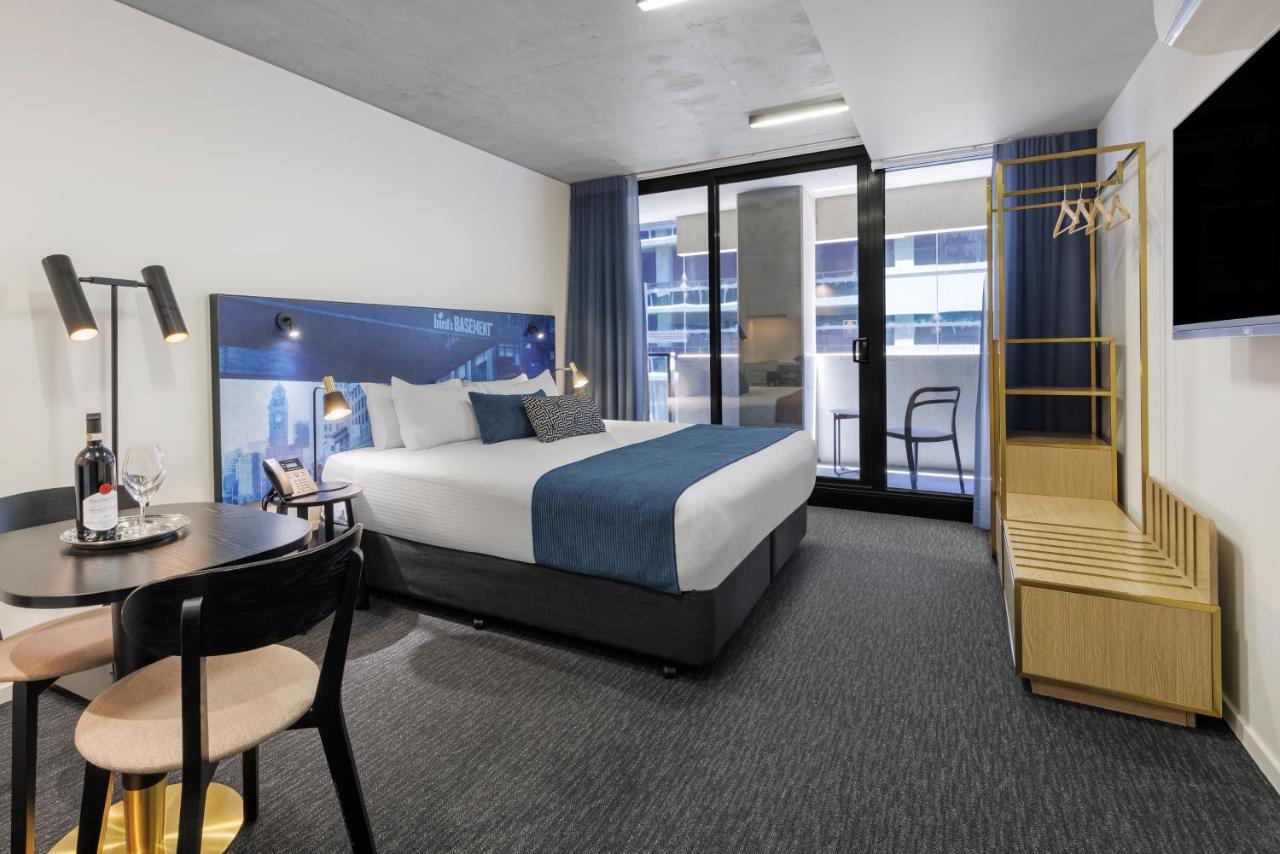 Hotel Mercure St Kilda Road 4*