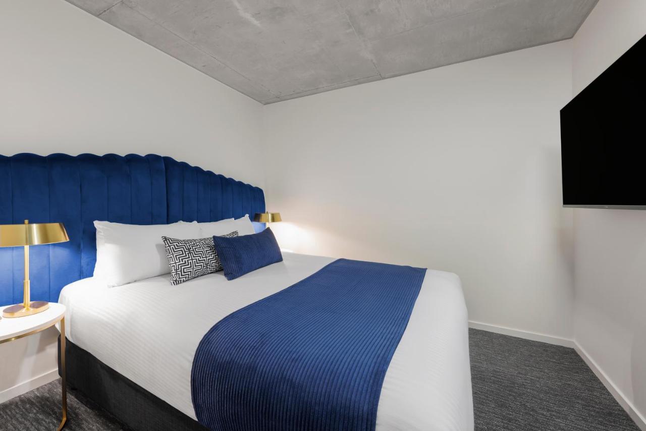 Mercure St Kilda Road Hotel 4*