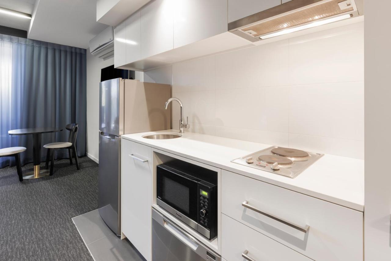 Mercure St Kilda Road 4*