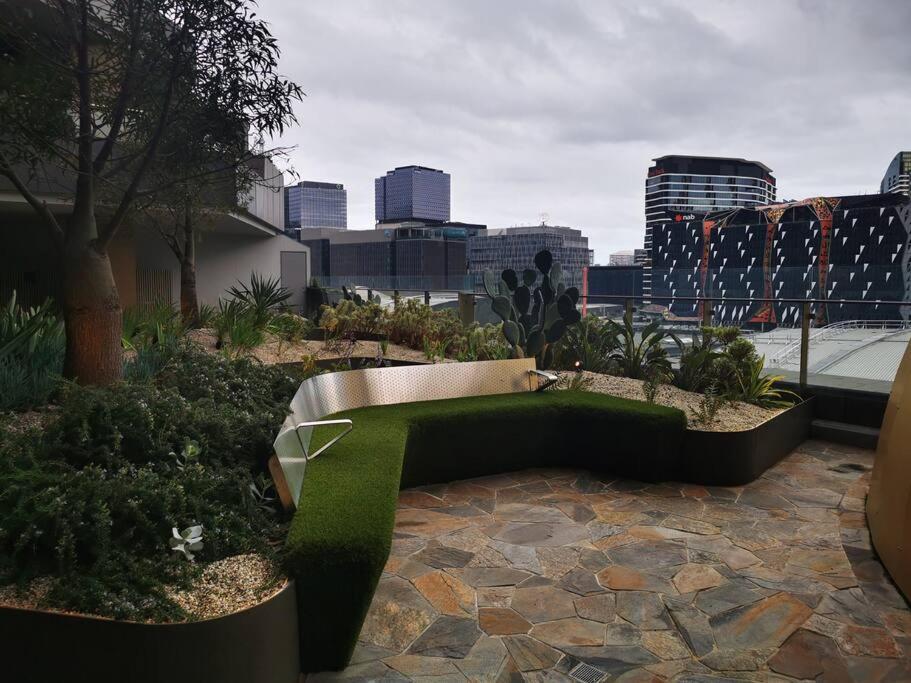 Apartment Brand New 2br At Mel Cbd Melbourne