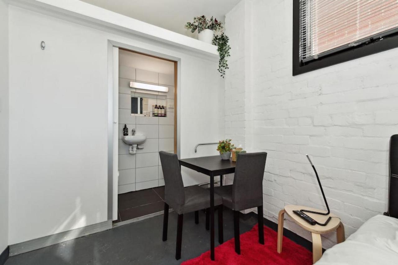 Conveniently Located 6 Bedroom Unit Apartment