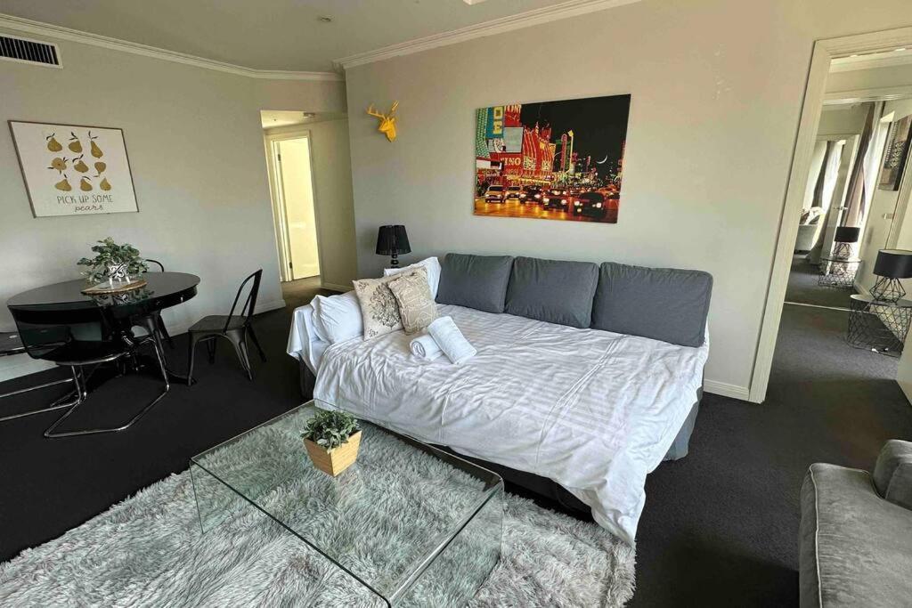 Heartcbd Lux Floor 2 Bedroom /pool/spa/gym Apartment
