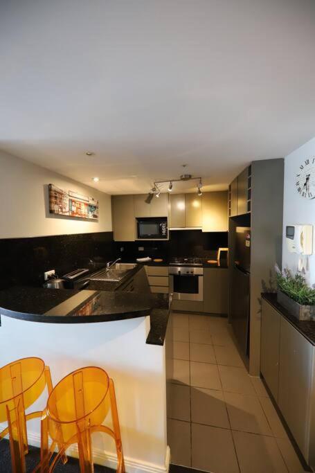 Heartcbd Lux Floor 2 Bedroom /pool/spa/gym *