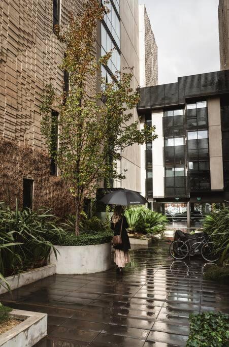 Apartment Luxury Sanctuary - Revel & Hide *