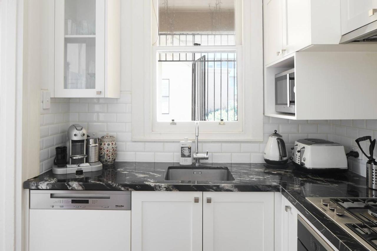 Sunny Side Up - Beachside Living On Marine Parade Apartment Melbourne