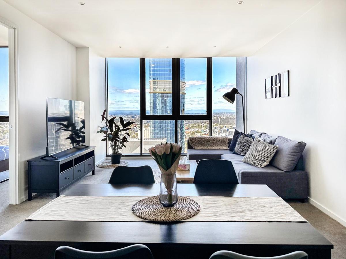 Luxurious 2 Bed With Captivating View