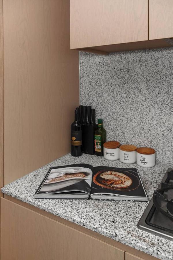 Inner-city Chic Near Markets And Flagstaff Station * Melbourne