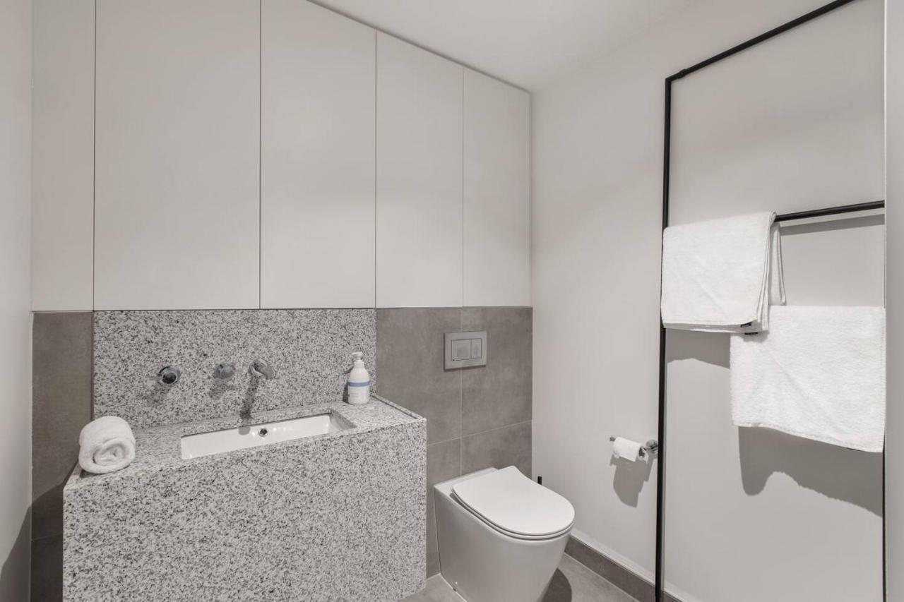 Apartment Inner-city Chic Near Markets And Flagstaff Station *