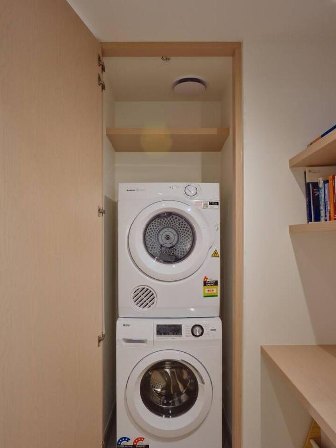 Apartment Inner-city Chic Near Markets And Flagstaff Station *