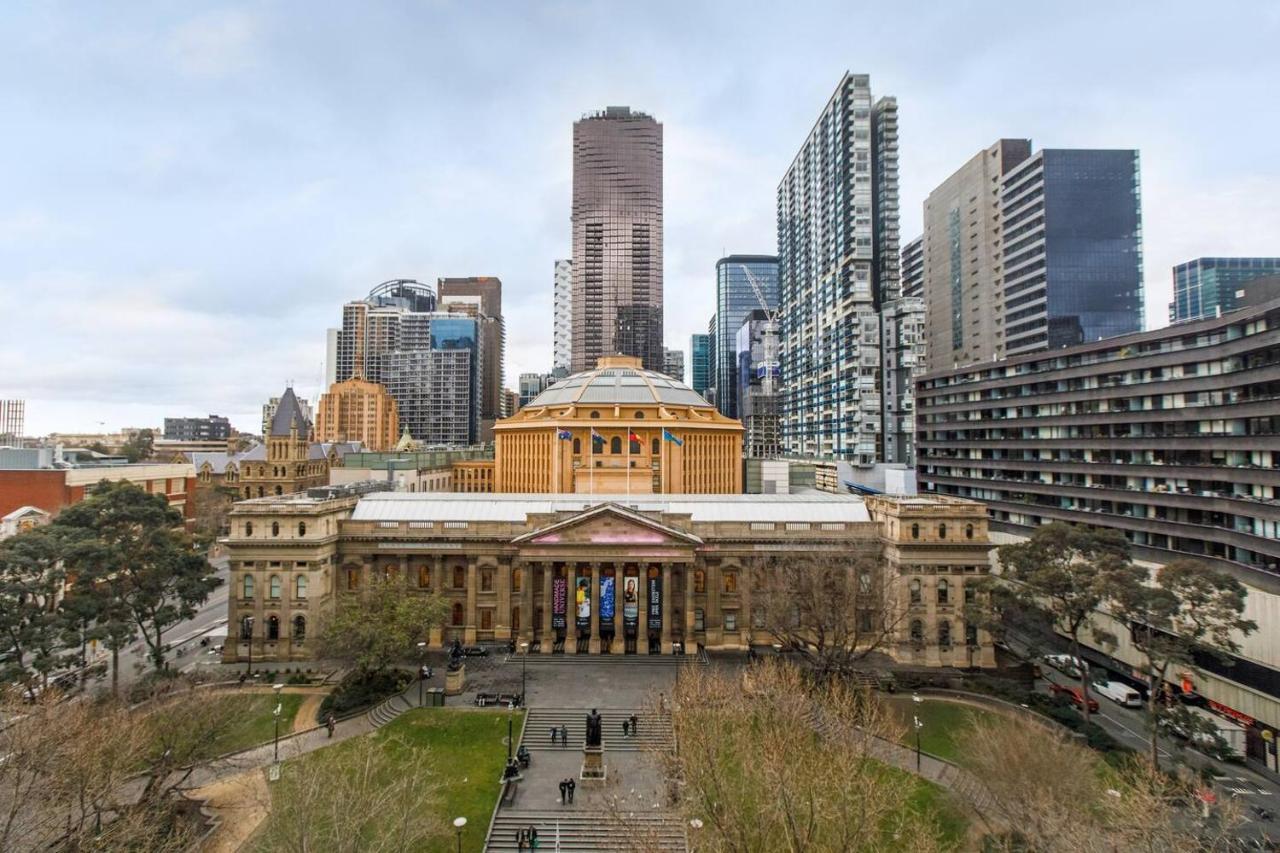 Apartment Cool Overlooking State Library