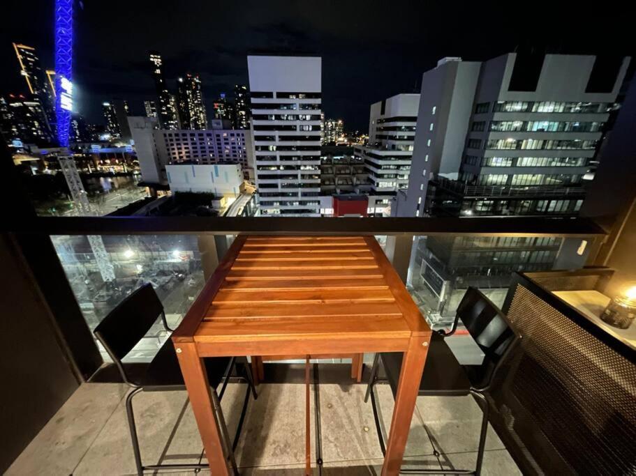 Gorgeous 1b Docklands Apt-amazing View Facility#mq09 Apartment