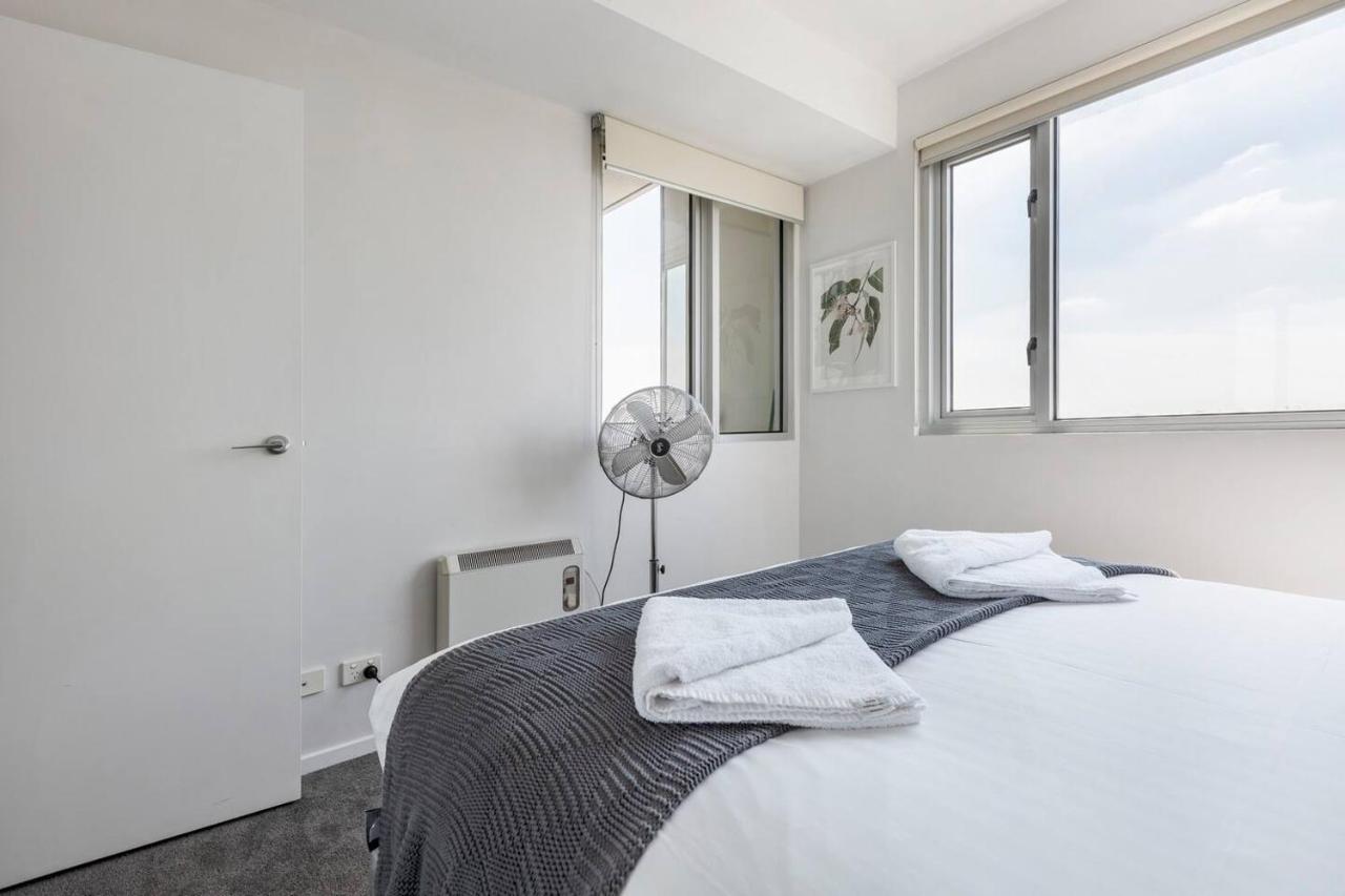 Apartment Bright, Open Plan-living With Stunning Views Melbourne