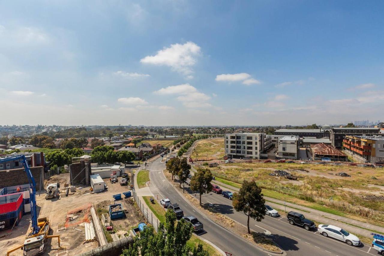 Bright, Open Plan-living With Stunning Views * Melbourne