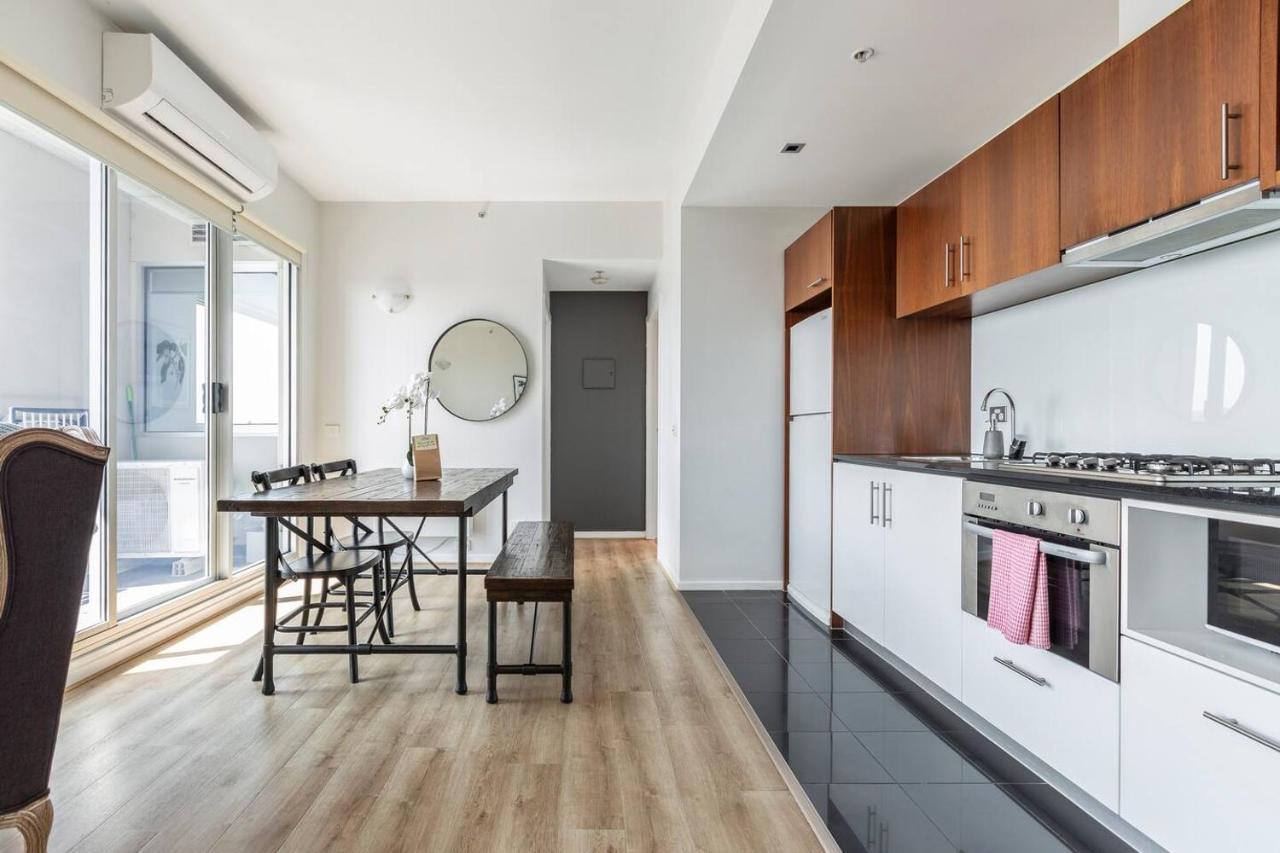 Bright, Open Plan-living With Stunning Views *