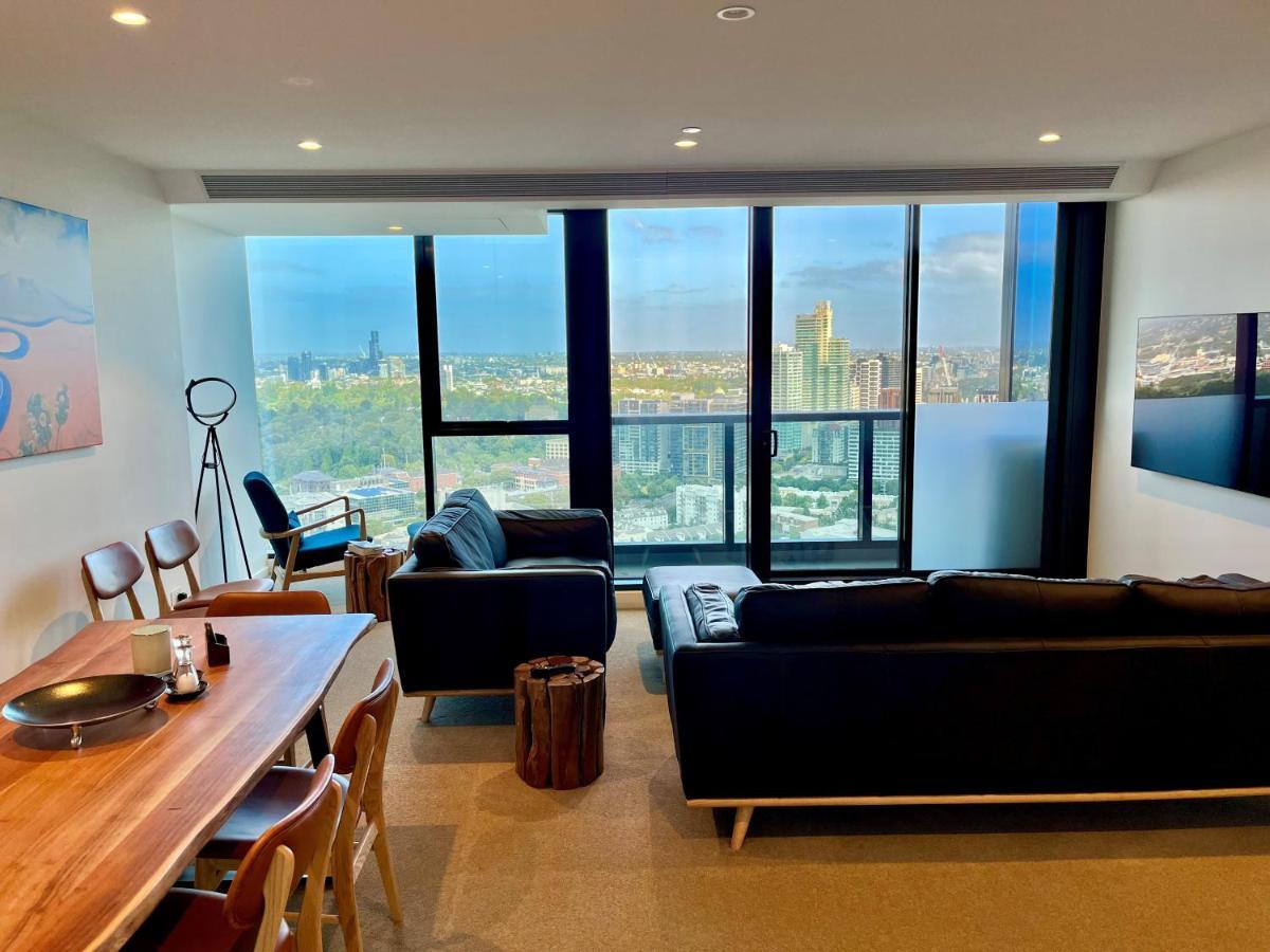 Modern 3 Bedroom With Amazing Views *