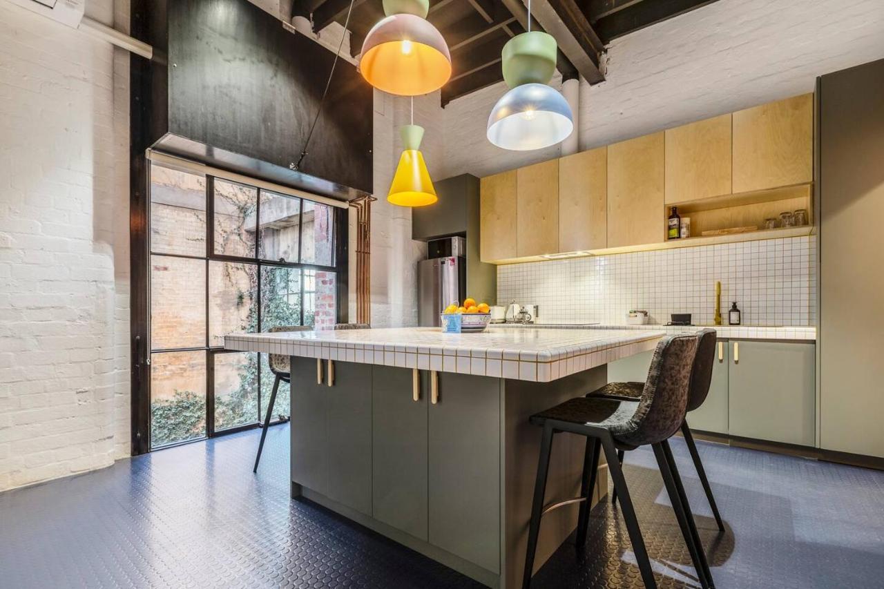 Apartment Fitzroy Thrills In Macrobertson Factory Conversion *