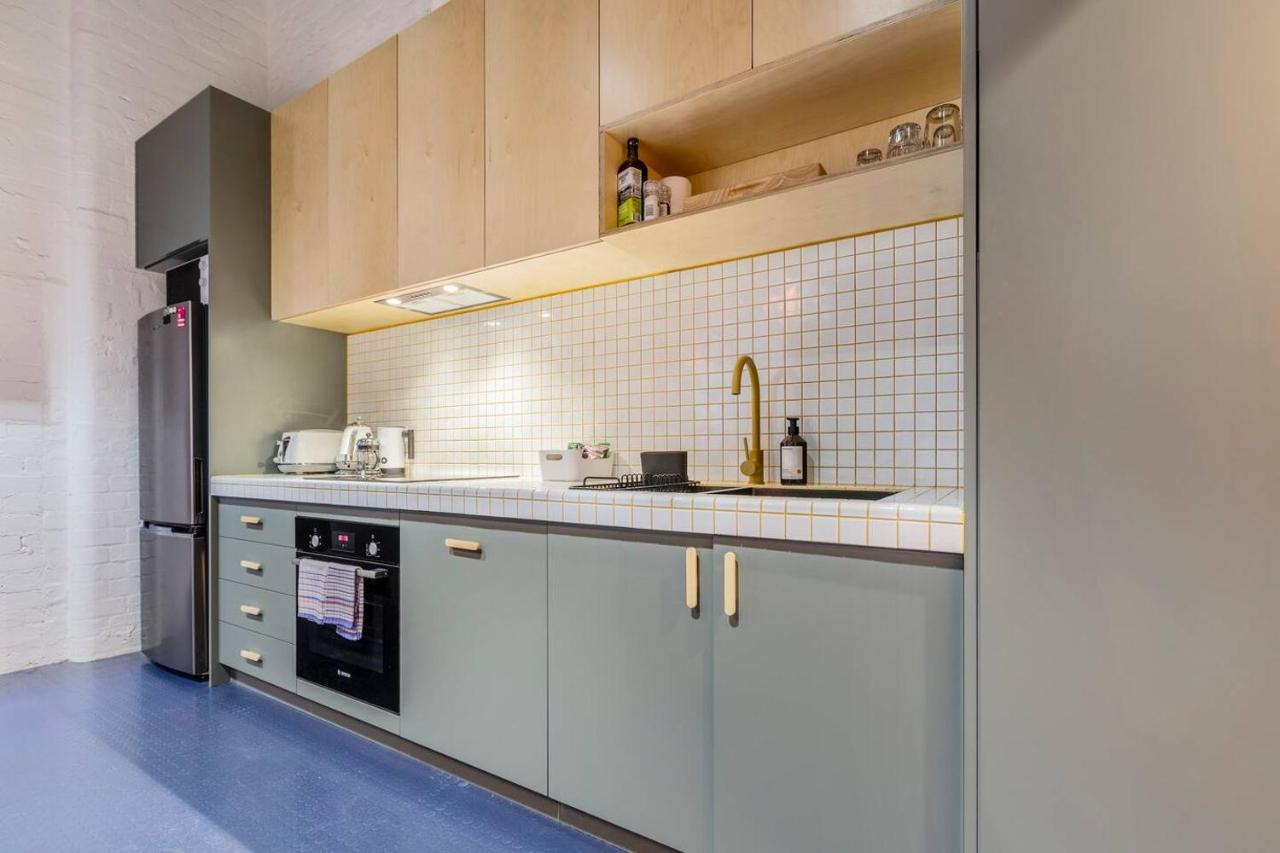 Fitzroy Thrills In Macrobertson Factory Conversion * Melbourne