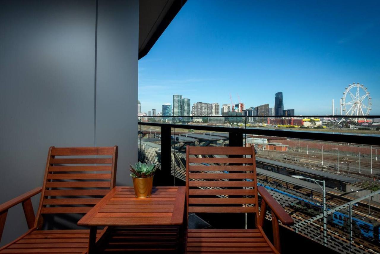 Well-connected North Escape With Balcony *