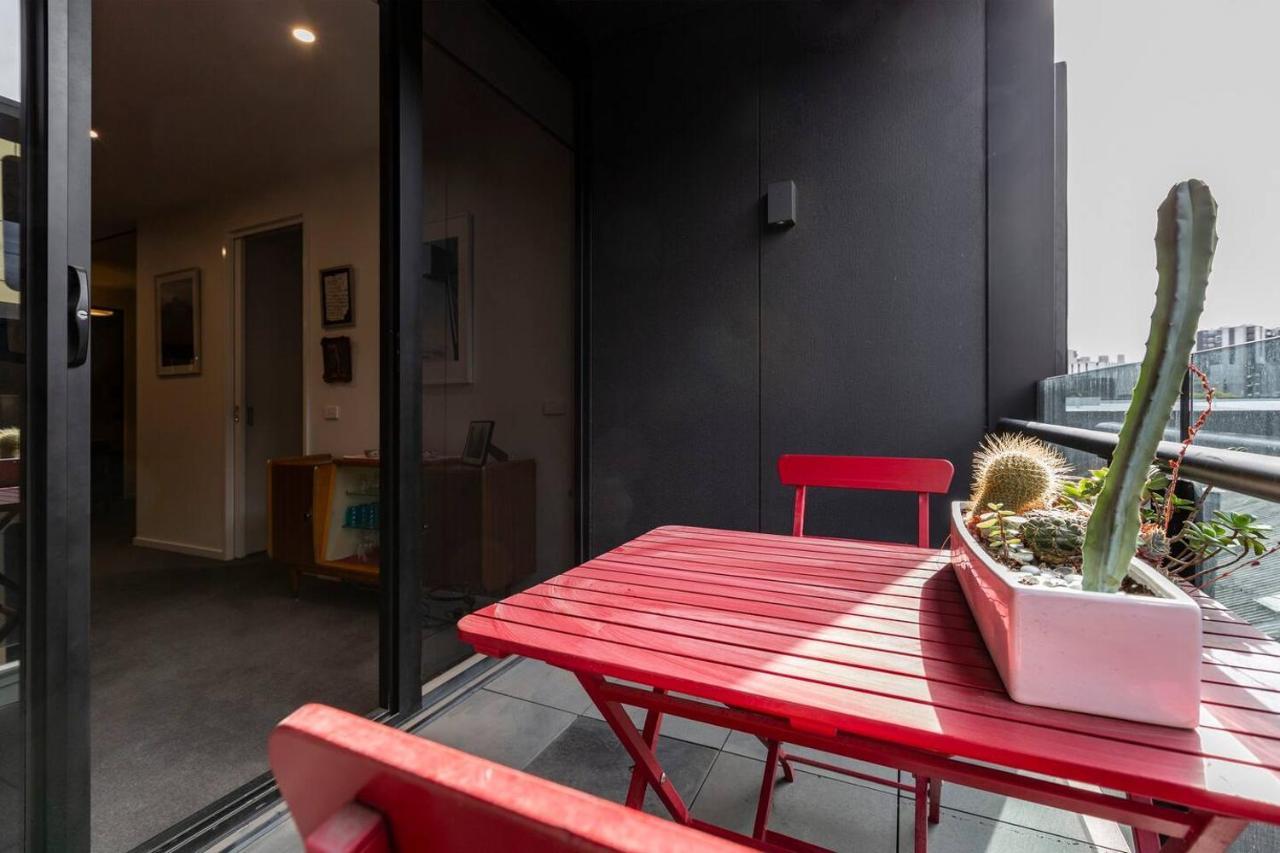 Apartment City-edge Living In Trendy North *