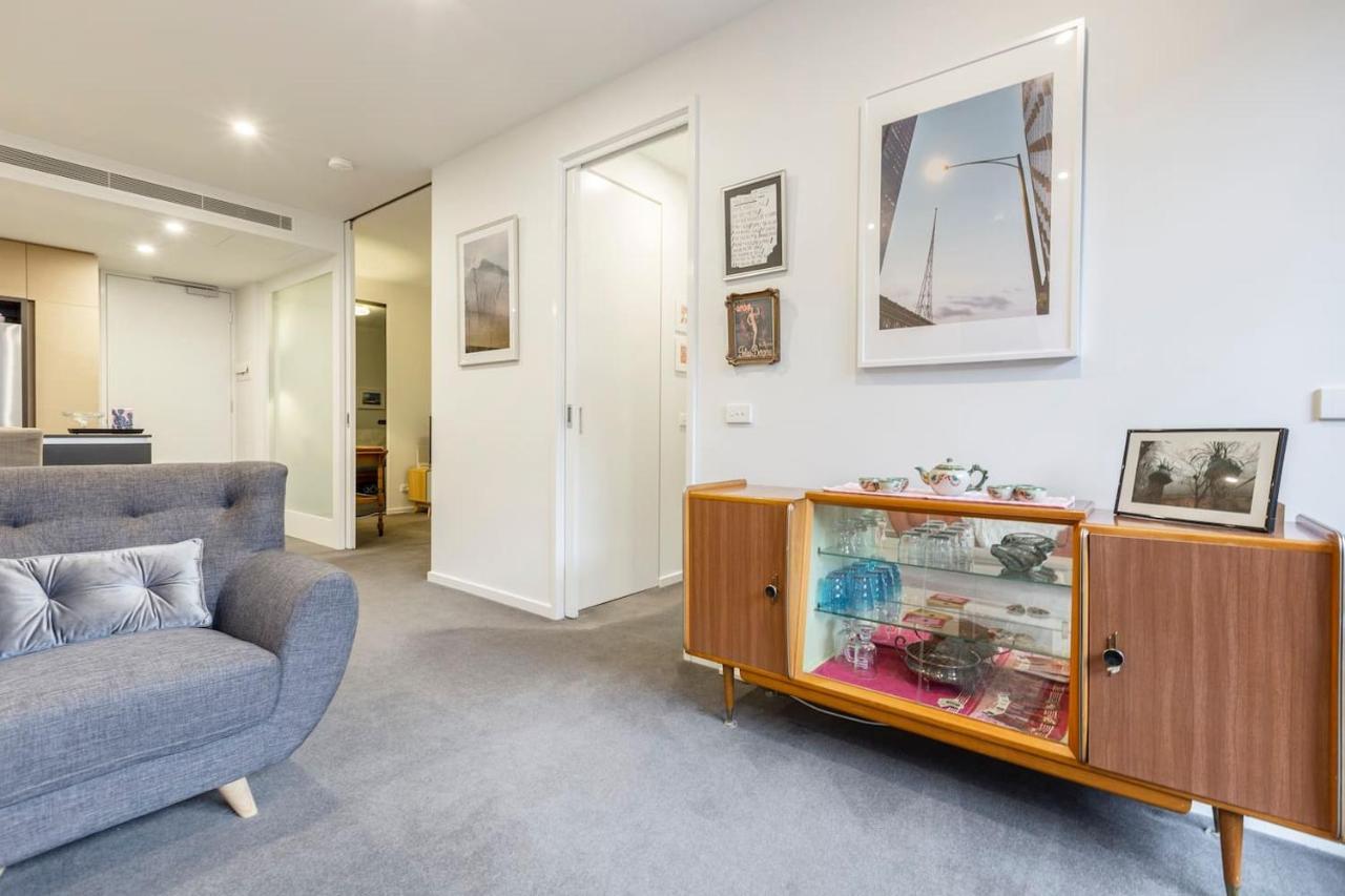 City-edge Living In Trendy North *