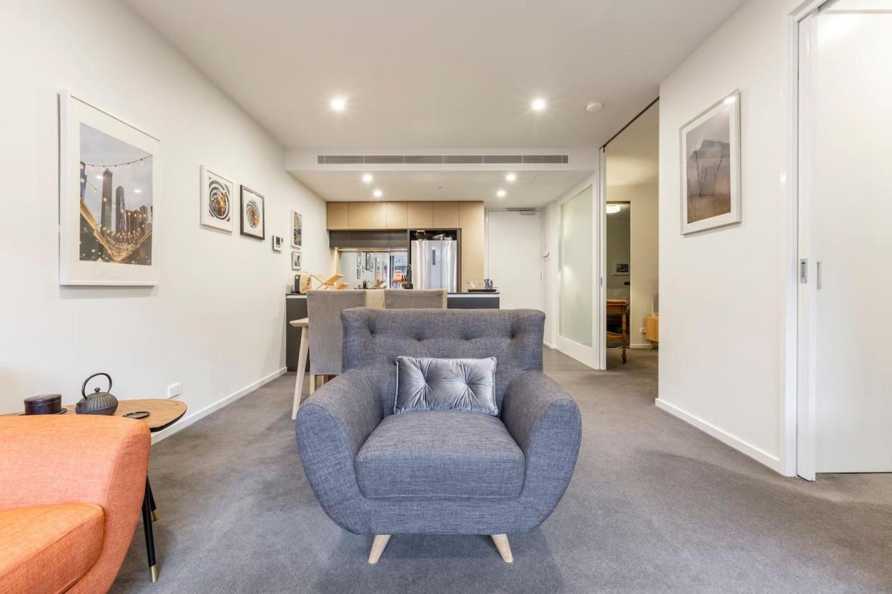 City-edge Living In Trendy North *