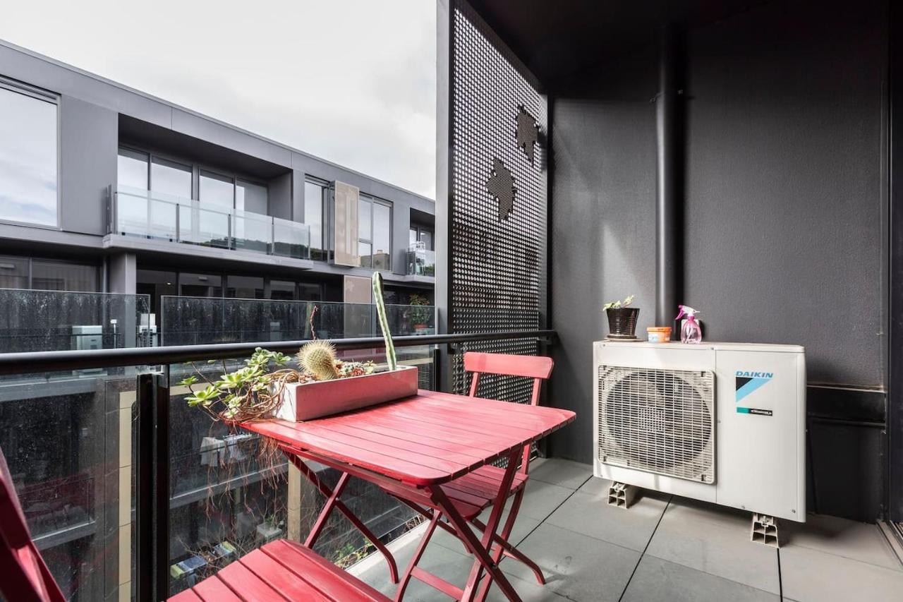 City-edge Living In Trendy North *