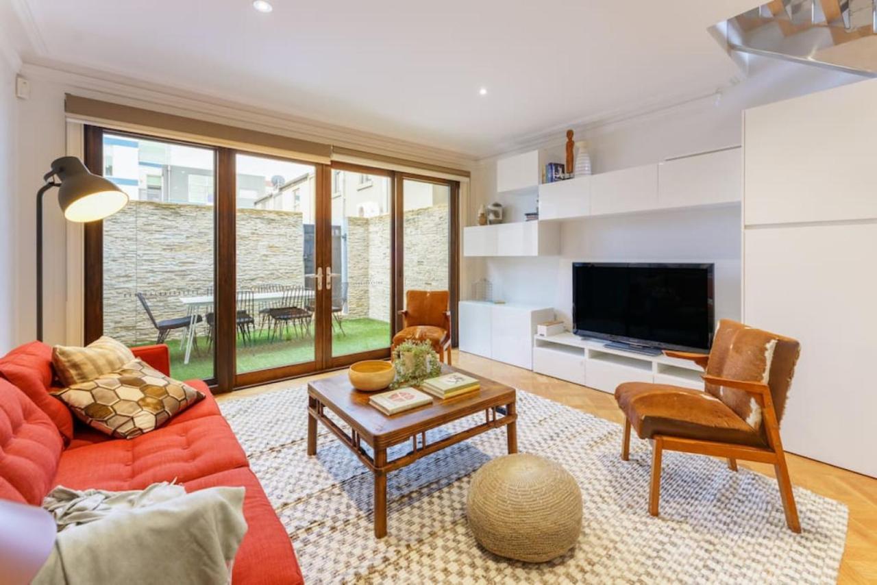 Holiday home Farrah Designer Three Bedroom Carlton