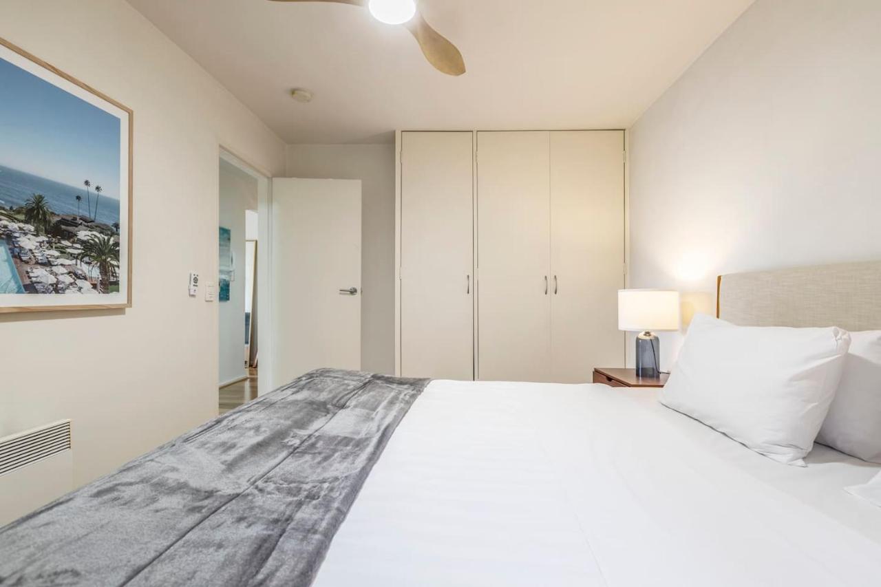 Apartment Tranquil Botanical - A Slice Of Riverside Paradise