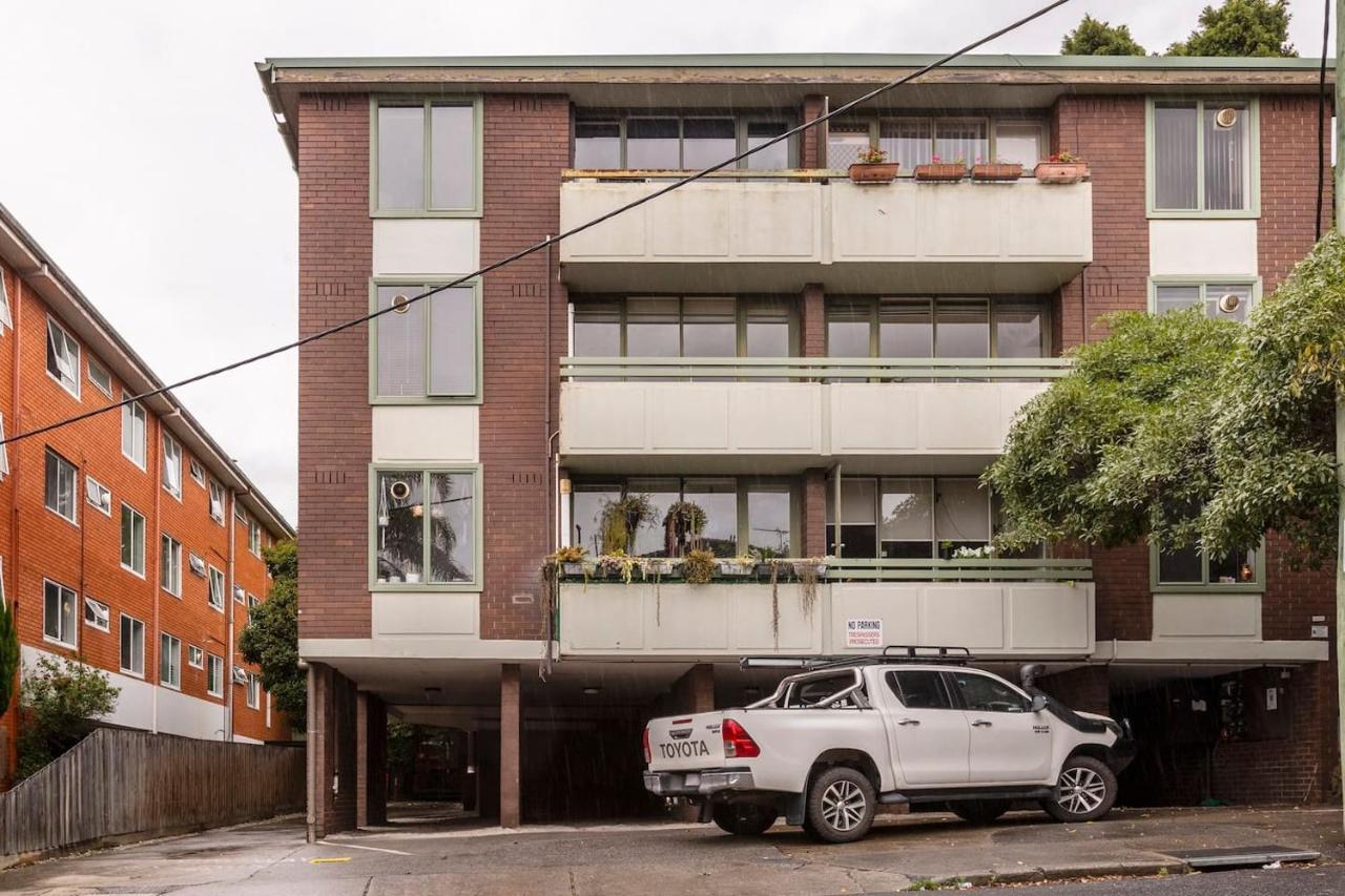 Apartment Tranquil Botanical - A Slice Of Riverside Paradise *