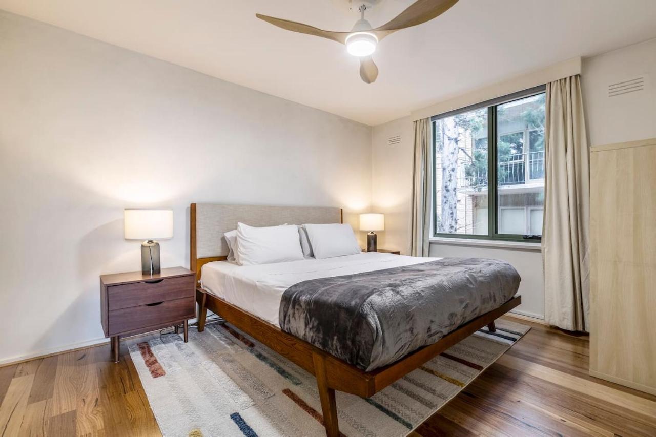 Tranquil Botanical - A Slice Of Riverside Paradise Apartment Melbourne