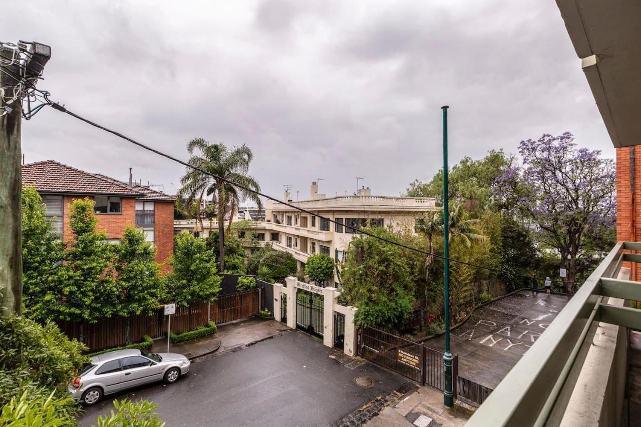 Tranquil Botanical - A Slice Of Riverside Paradise Apartment Melbourne