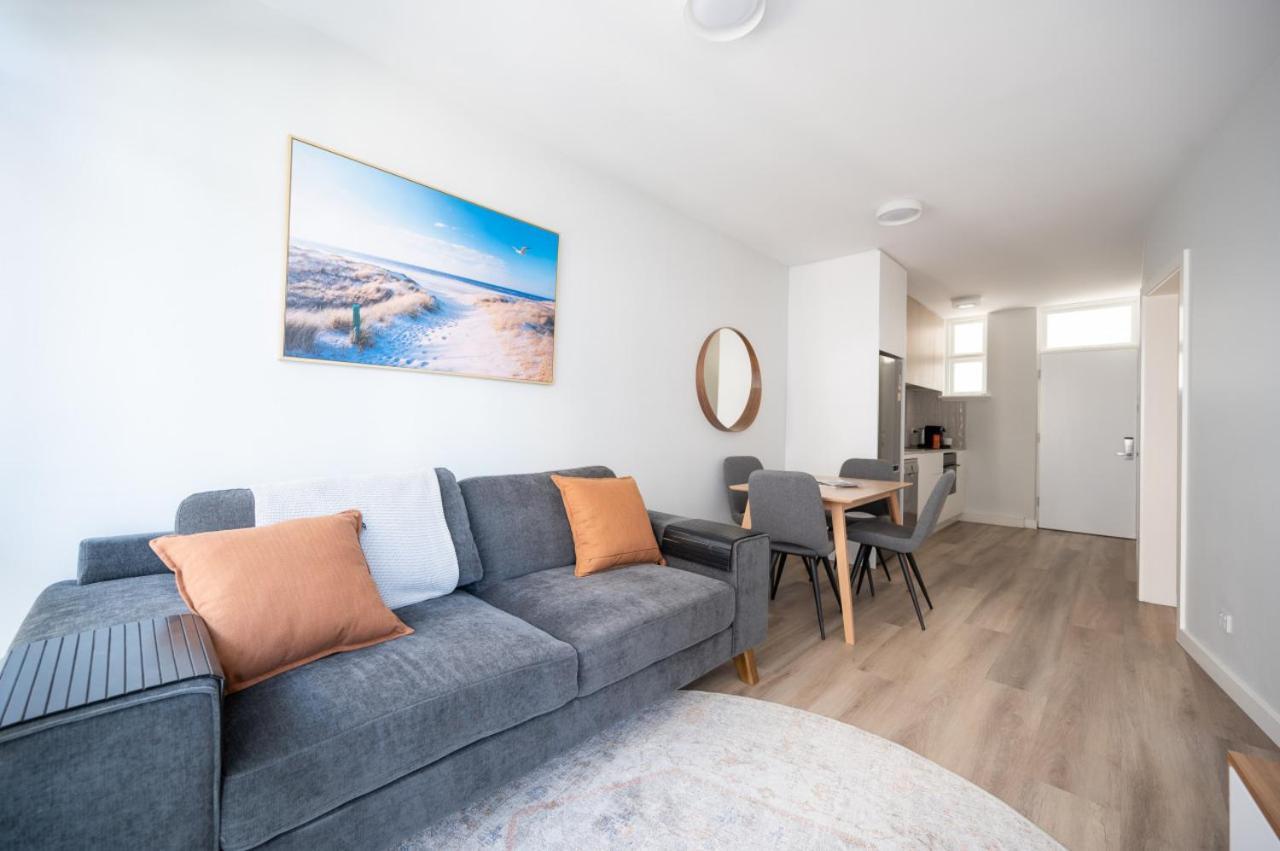Apartment West St Kilda, Acland St, Luna Pk Car *