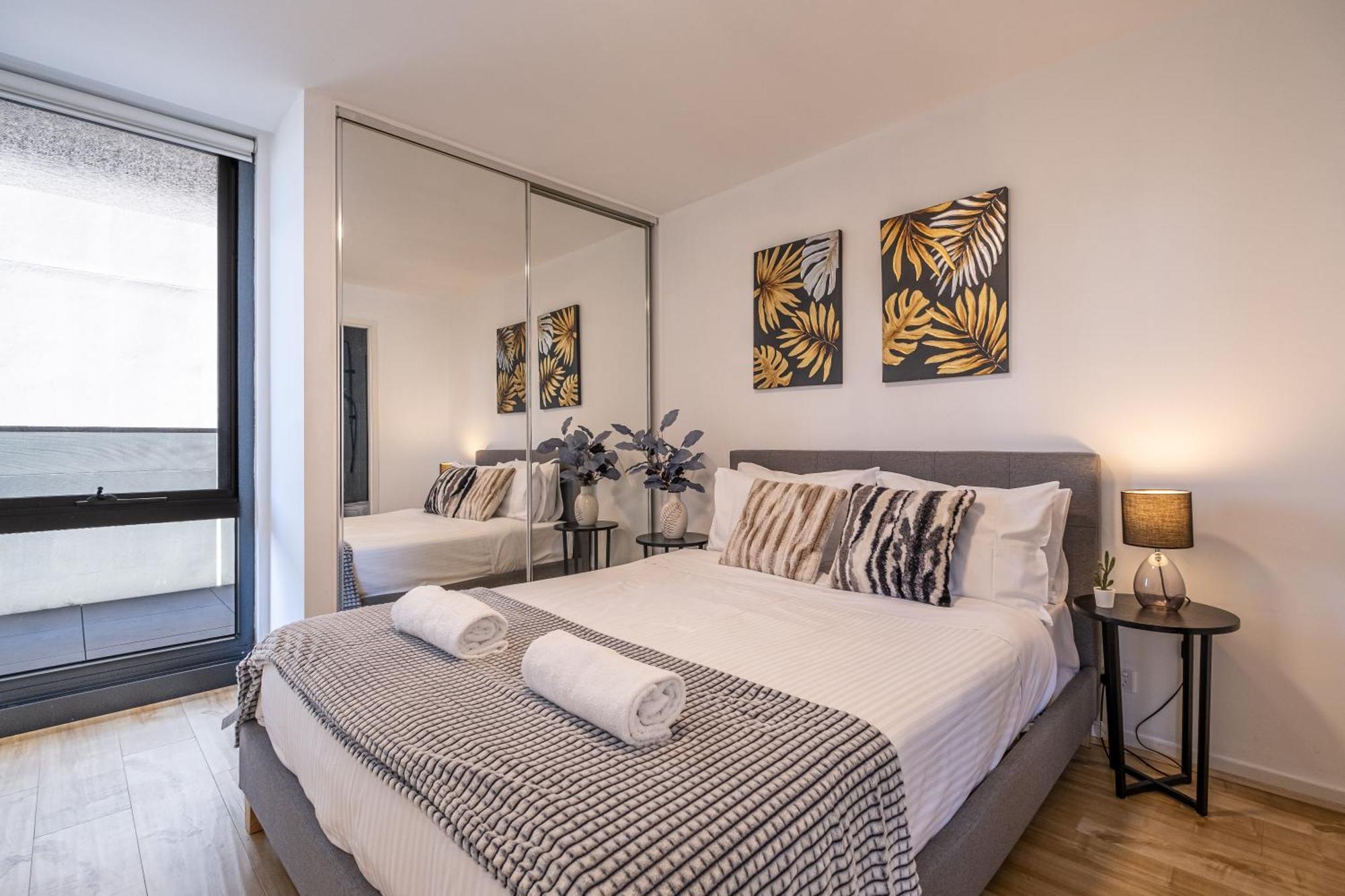 Panoramic Views 2br With Pool And Free Carpark