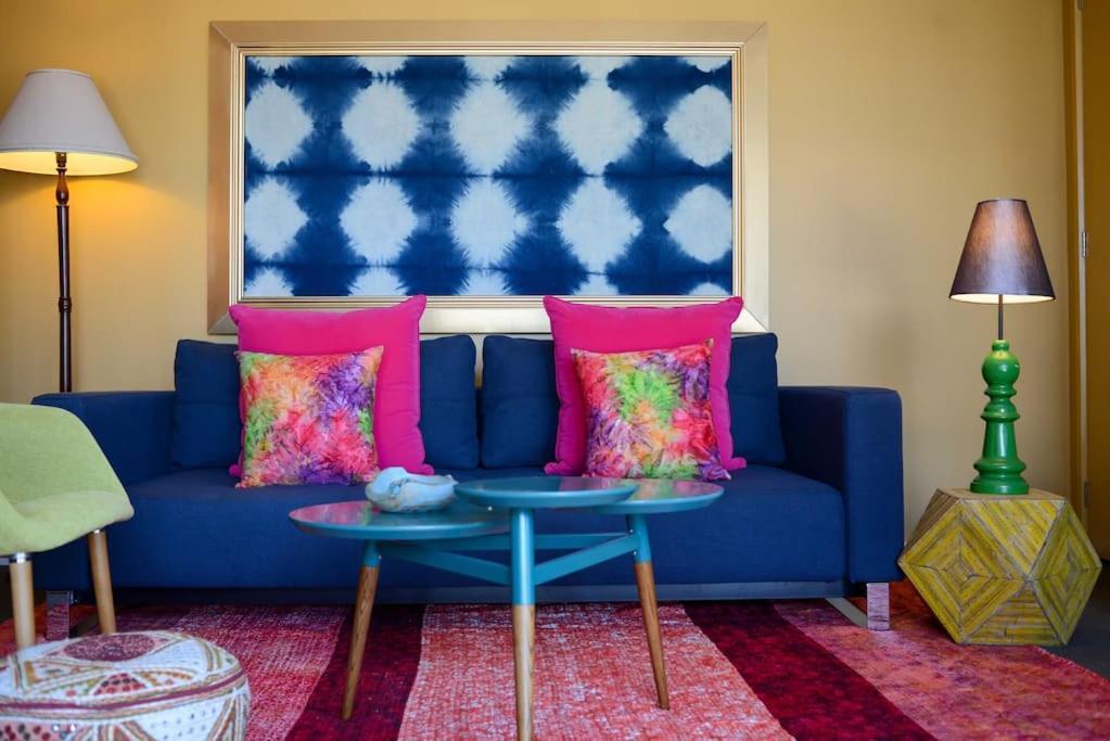 Apartment Amazing Colourful Pad With Style Facilities