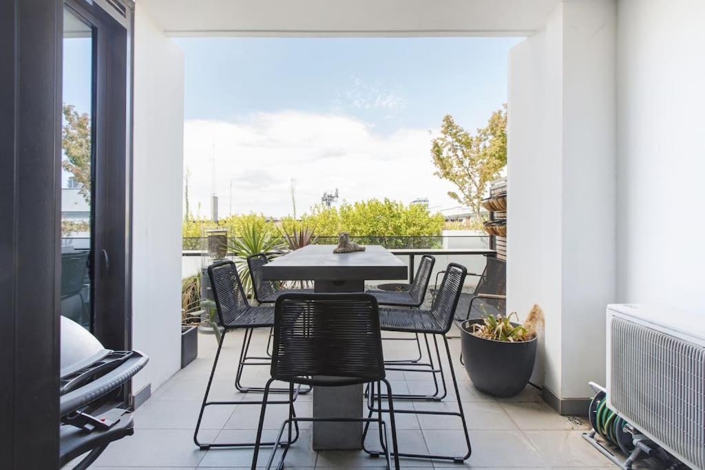 'the Inner Circle' Serene Balcony Abode On Cambridge Apartment *