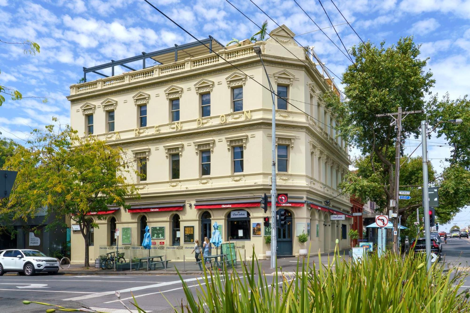 Clarendon 4*