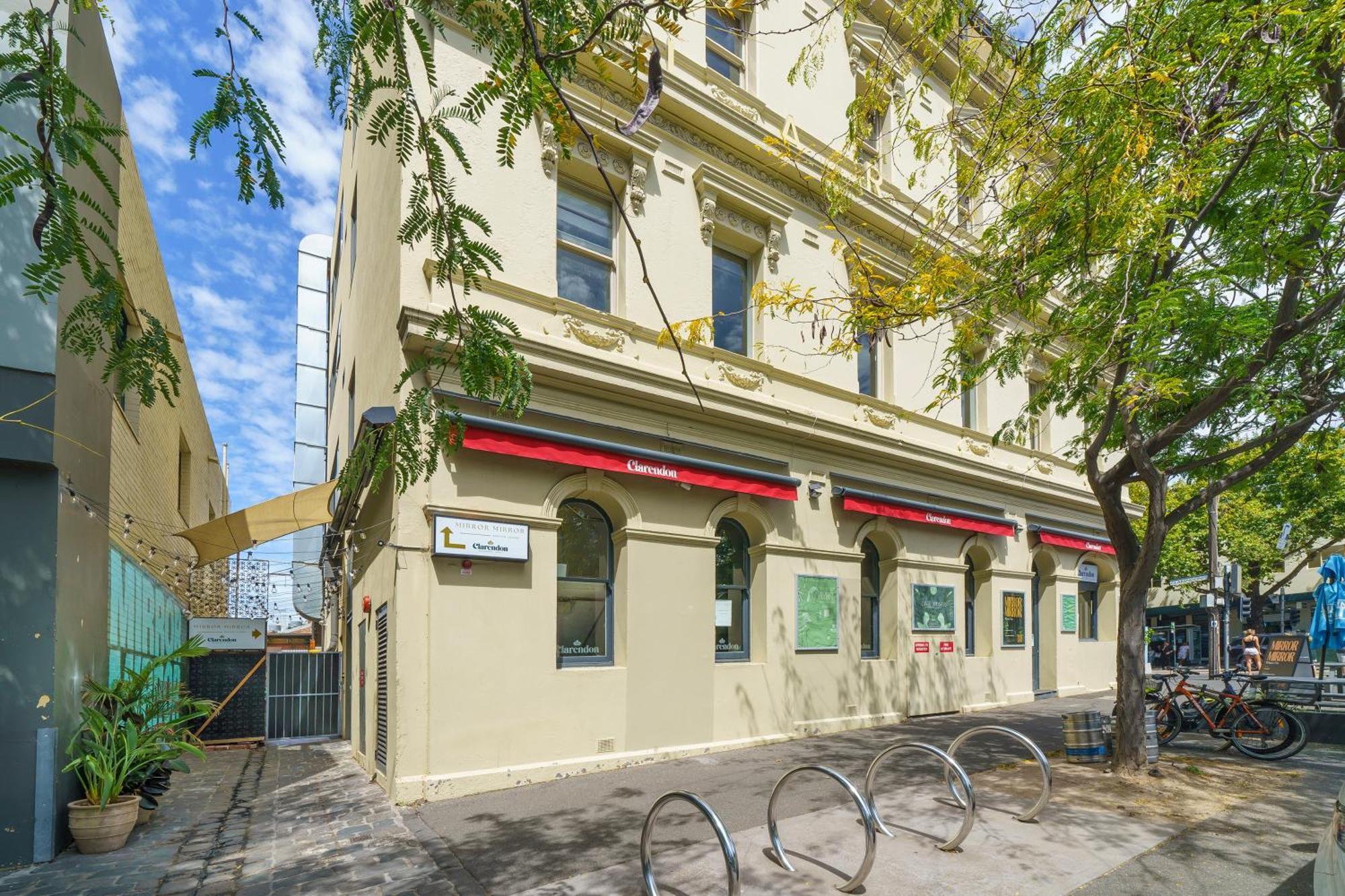 Clarendon 4*