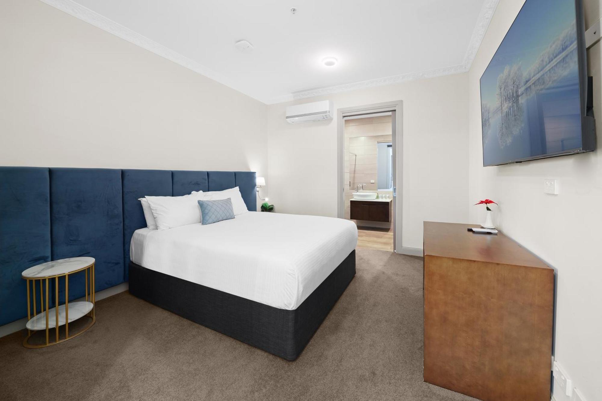Clarendon Hotel