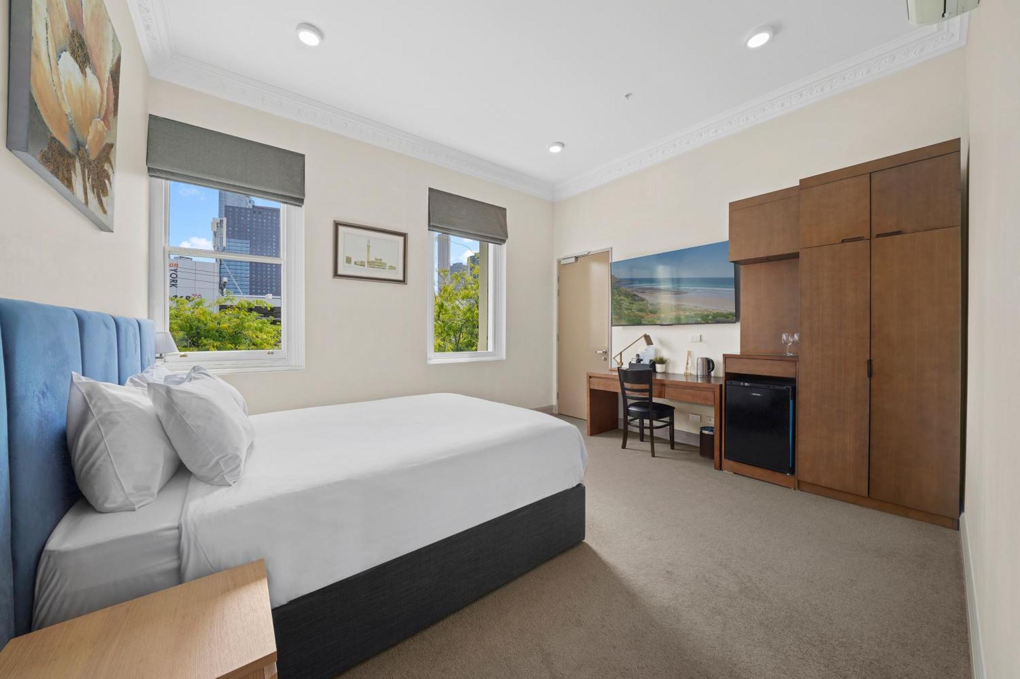 Hotel Clarendon 4*
