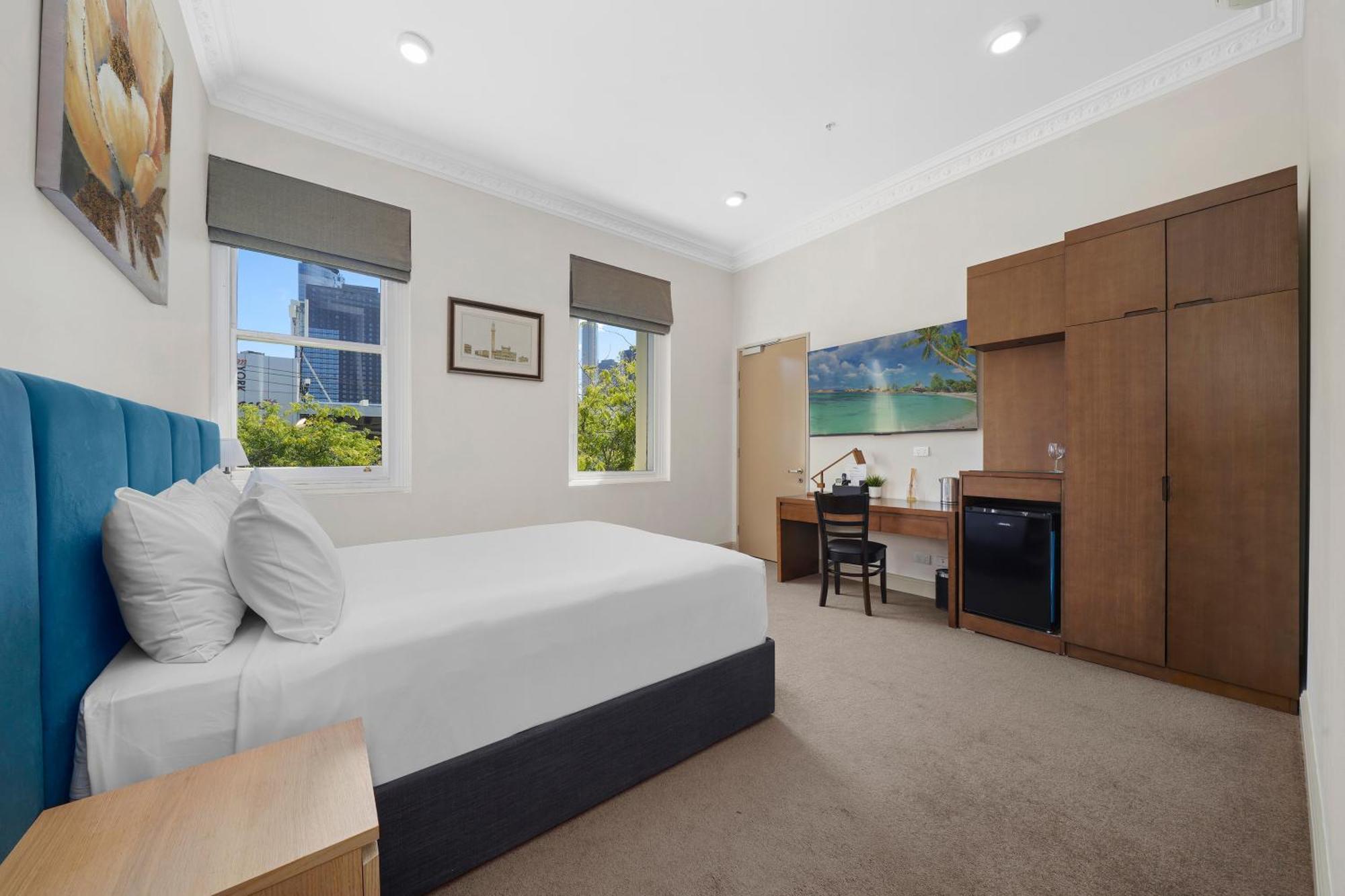 Clarendon 4* Melbourne