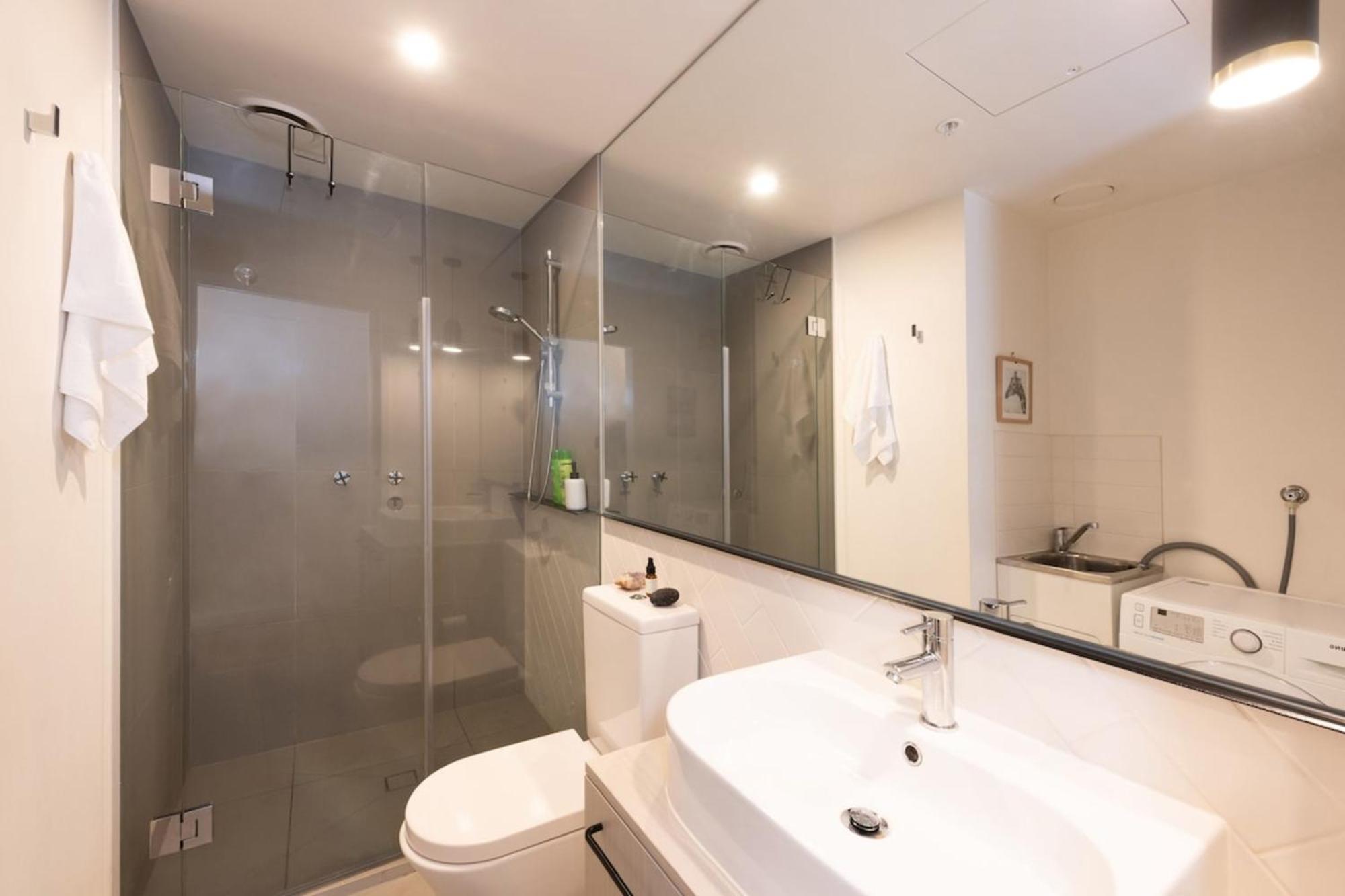 Charming 1-br Wpool & Gym -15 Mins From City! Apartment *