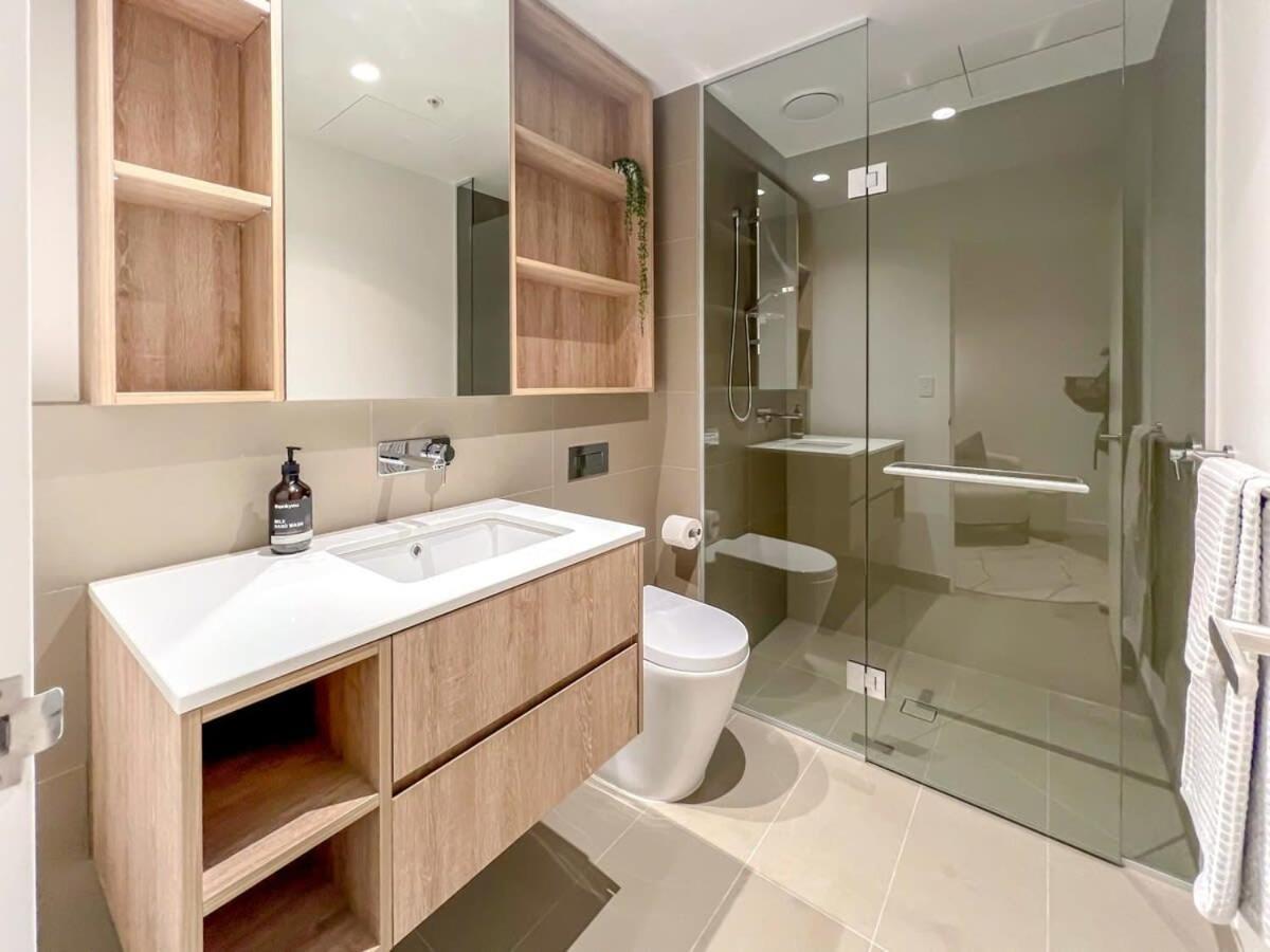 Luxury Cbd Skyline View Lv58 Apartment *
