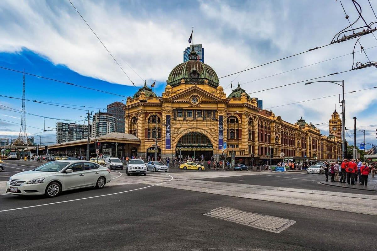 Luxury Cbd Skyline View Lv58 Apartment Melbourne